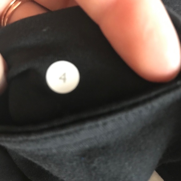 Lululemon cropped Wunder Under leggings - Picture 5 of 5